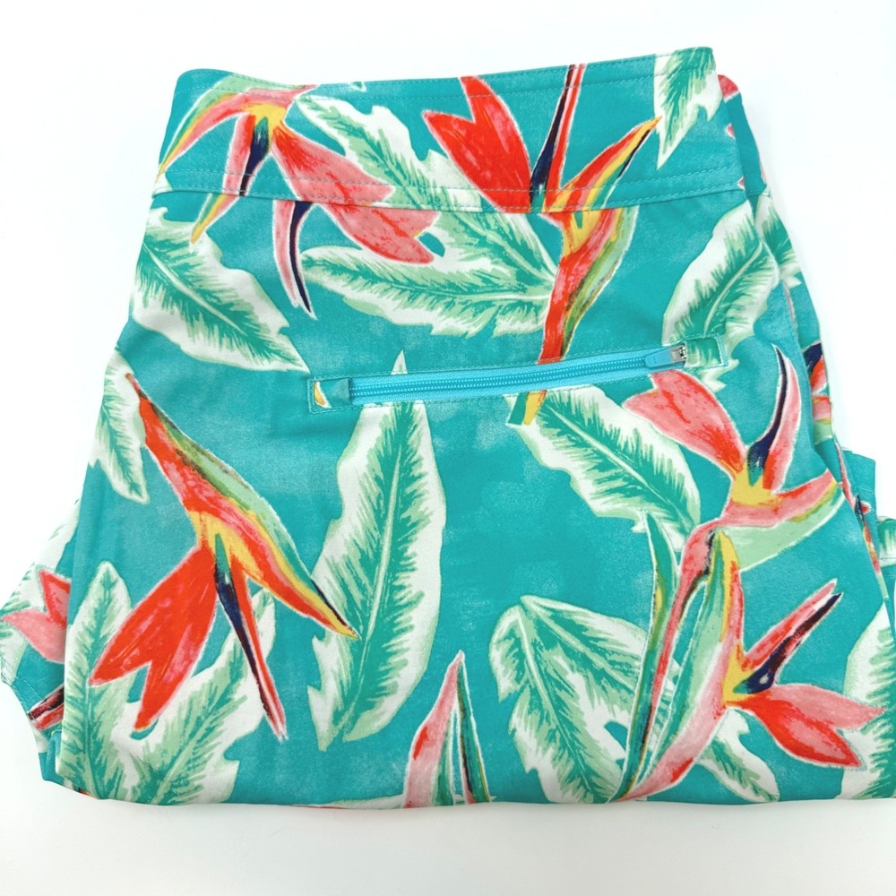 Chubbies Mens Size Large 5.5 Inseam‎ Bird of Paradise Floral Print Swim Trunks